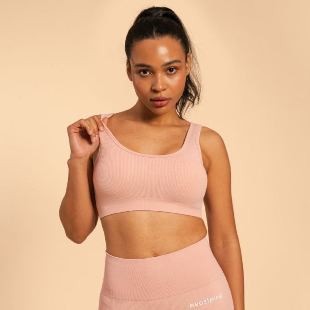 BeastPink Športová podprsenka Bralette Hyper Pink LL · záber 1