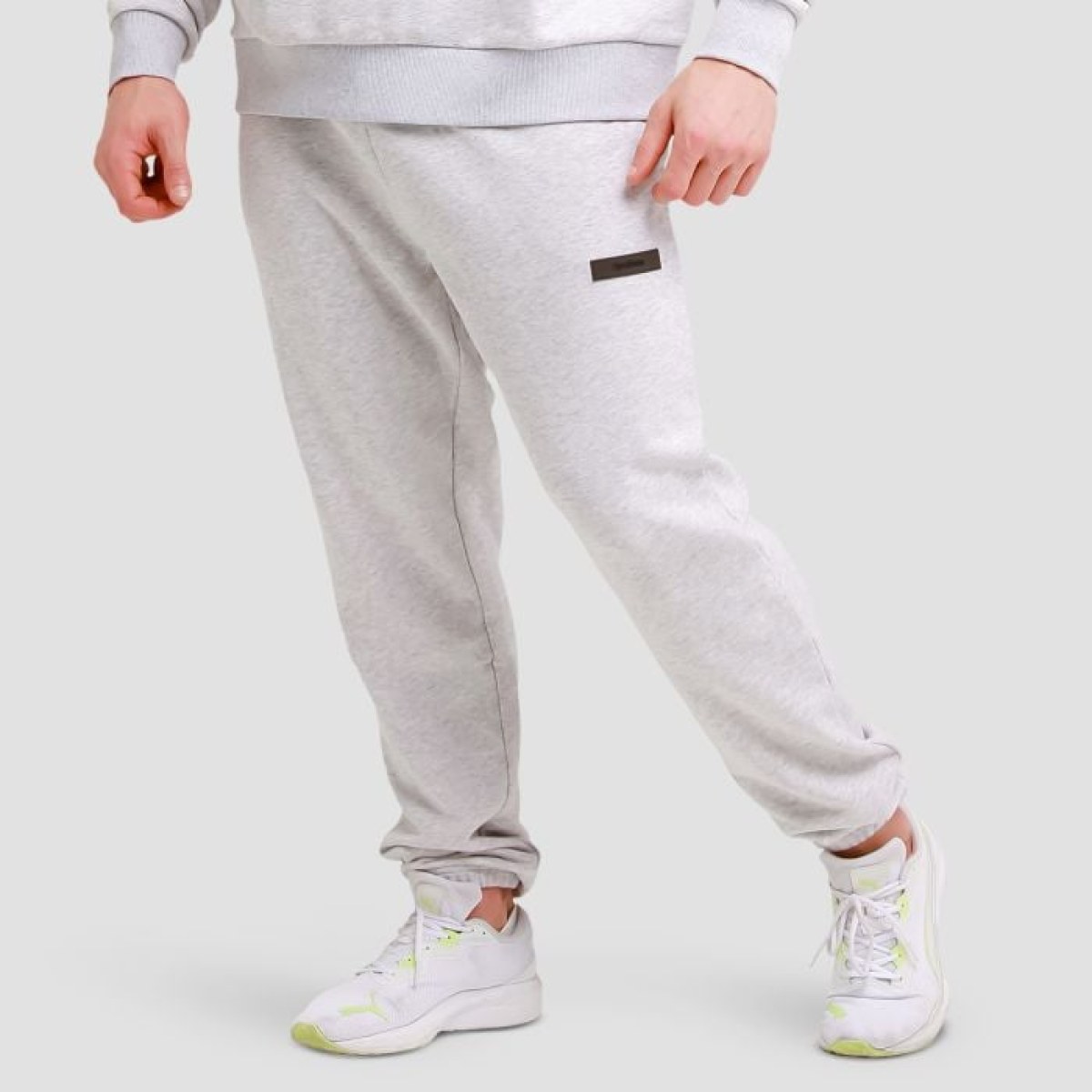 GymBeam Tepláky Unity Grey MM · záber 1
