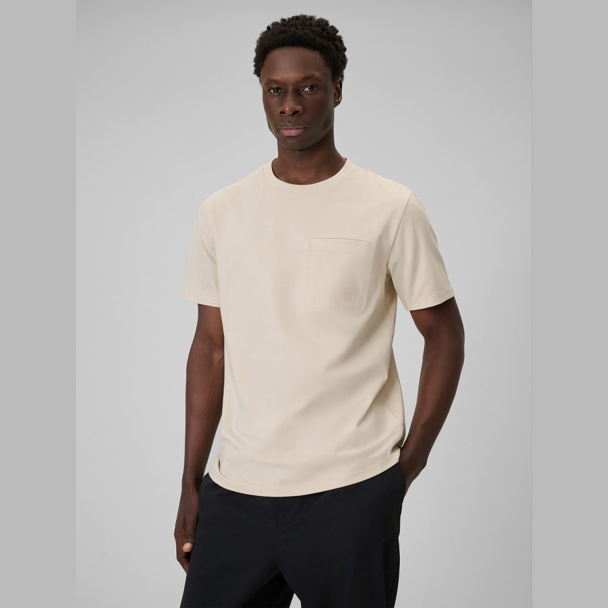 T-shirt regular hladký pánsky - béžový · záber 3