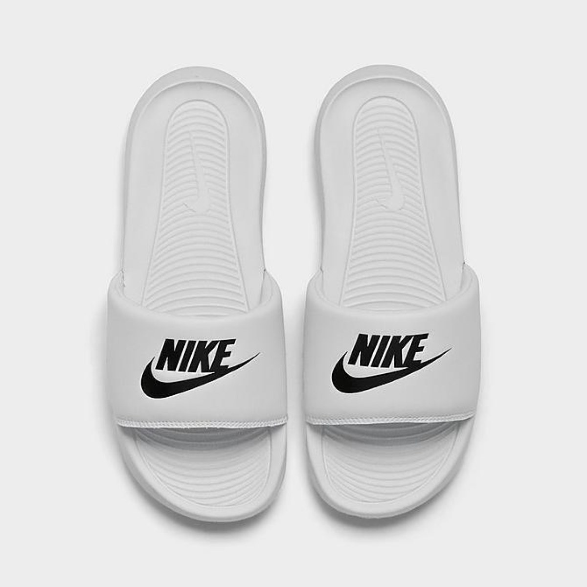 Nike Victori One Slide W - Veľkosť: 40,5 | Farba: Biela · záber 2