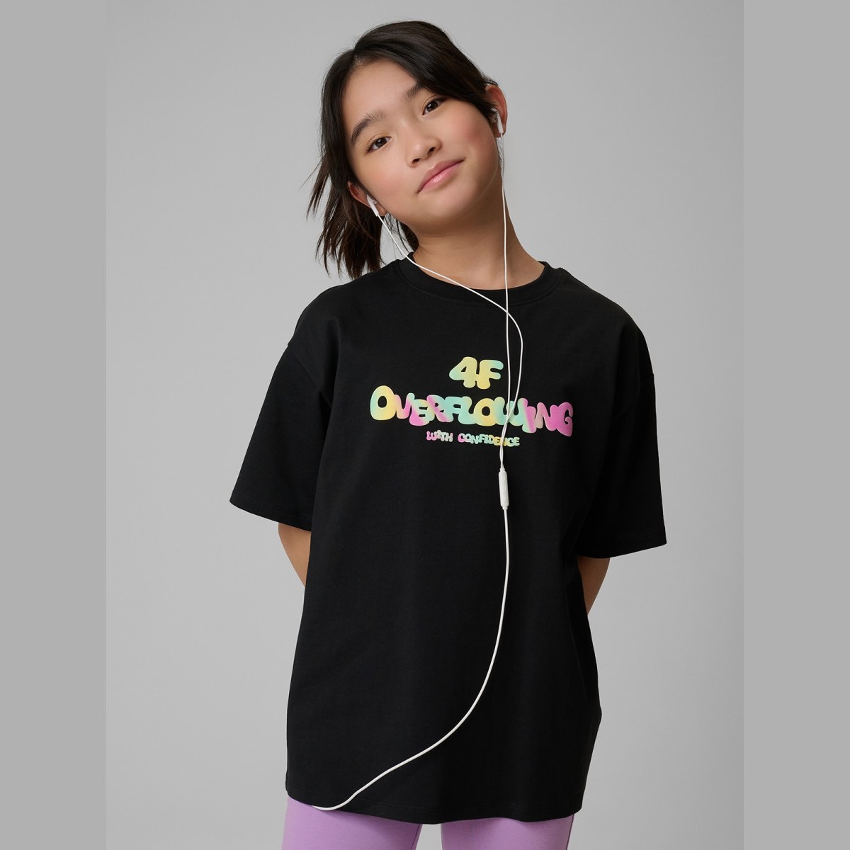 T-shirt loose s potlačou dievčenský - čierny · záber 11