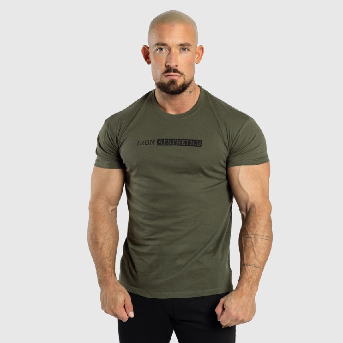 Pánske fitness tričko Iron Aesthetics Gym, vojenská zelená · záber 5
