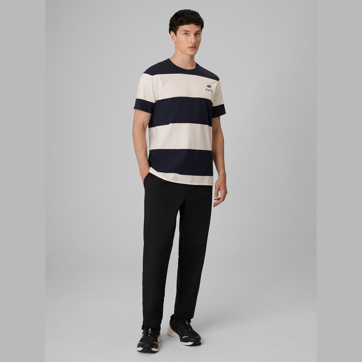 T-shirt regular s potlačou pánsky - tmavomodrý · záber 2