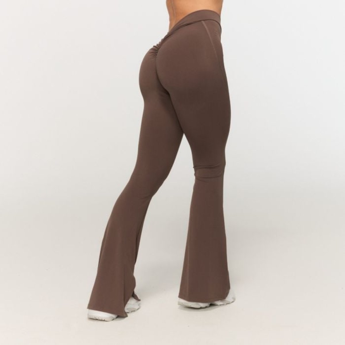 GymBeam Dámske V-back nohavice Fierce Cappuccino L · záber 1