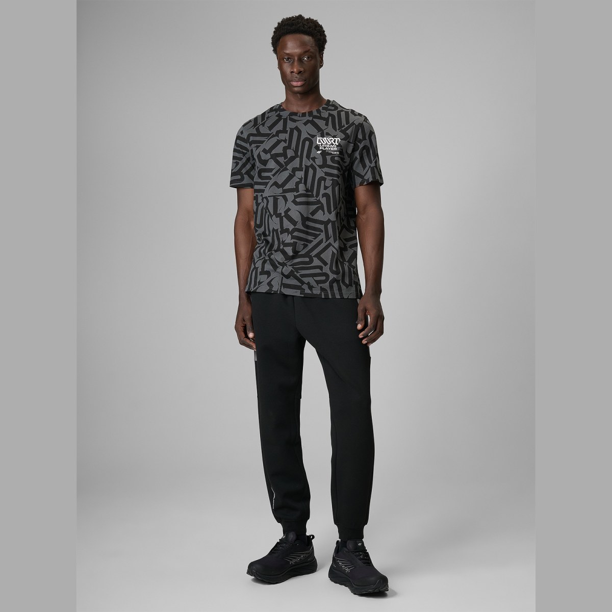 T-shirt regular s potlačou pánsky - čierny · záber 2