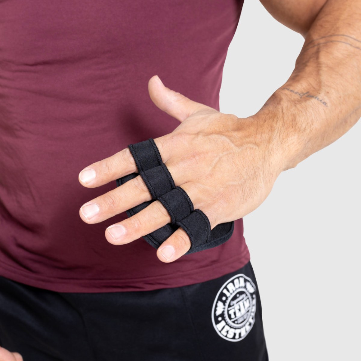 Fitness Gripy na ruky Aesthetics, čierne · záber 3