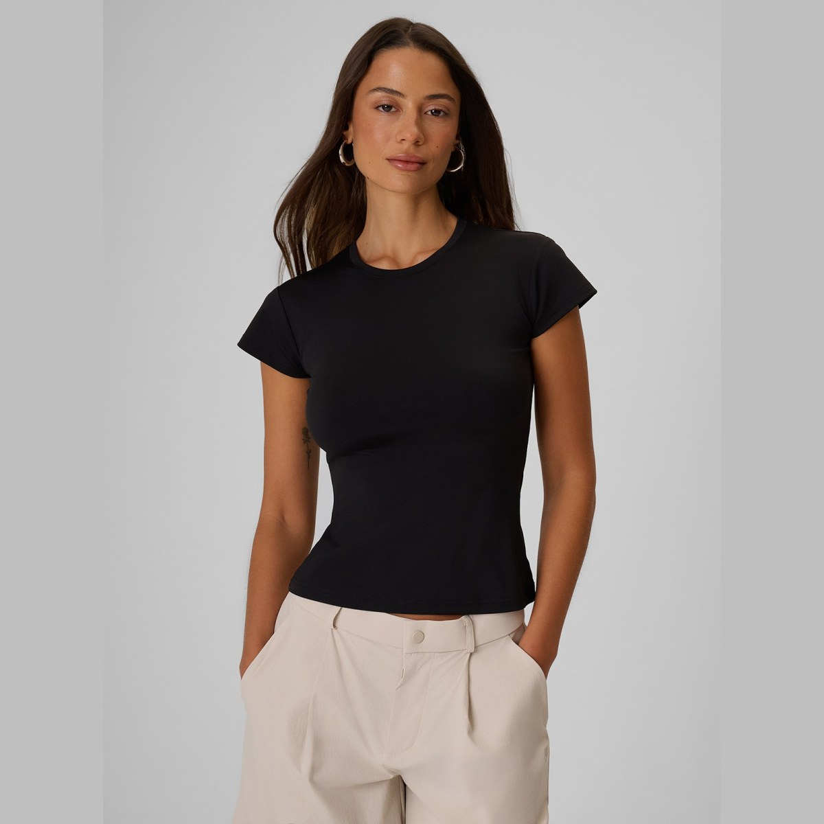 T-shirt slim hladký dámsky - čierny · záber 9