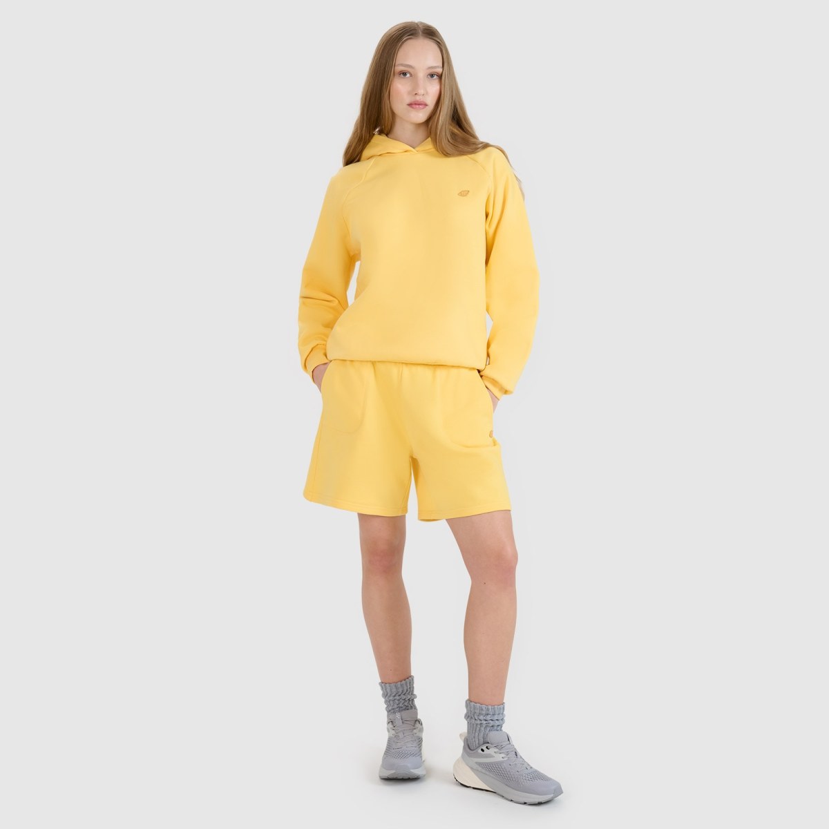 Unisex teplákové šortky - žlté · záber 2
