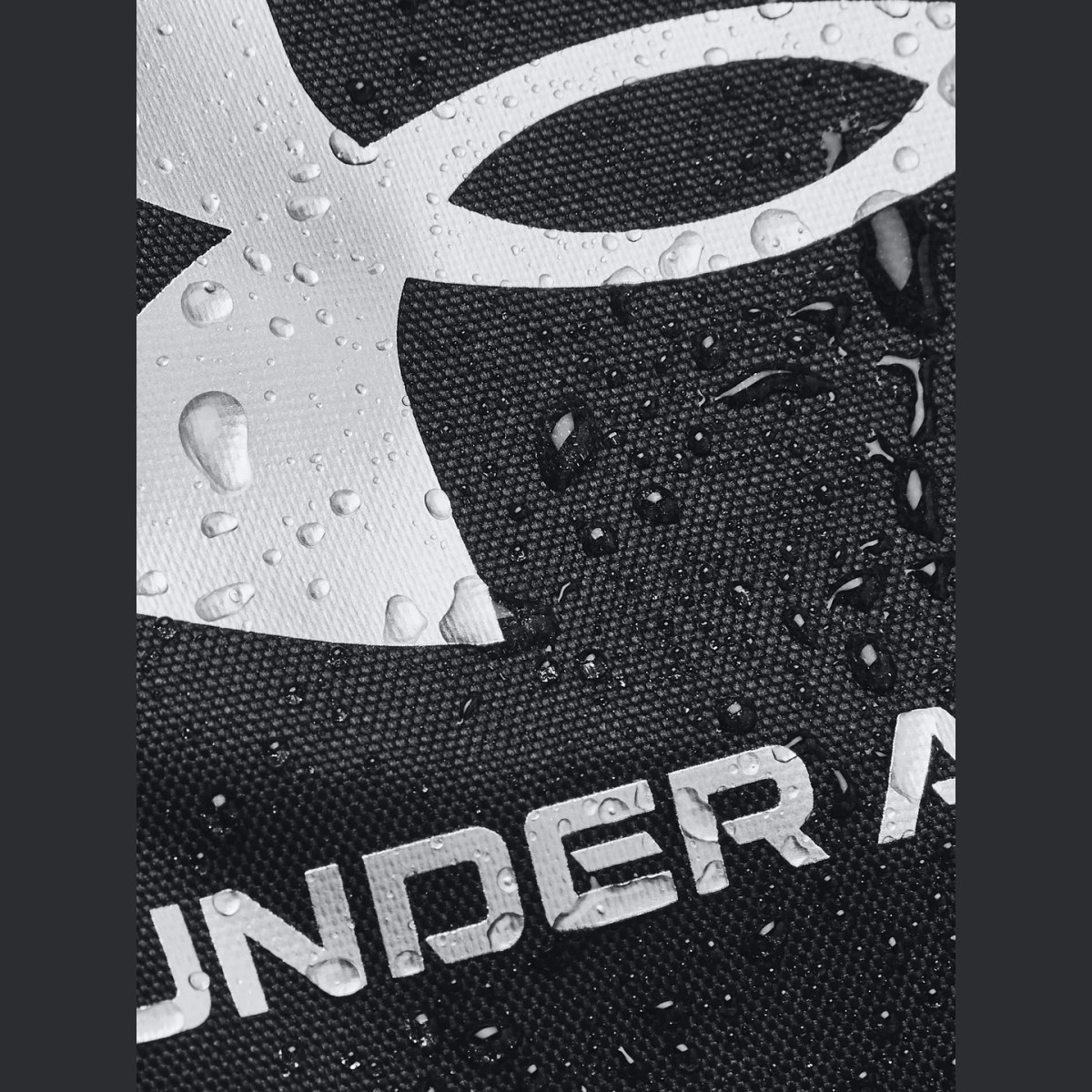 Under Armour Storm Undeniable 5.0 Duffle - Farba: Čierna · záber 4