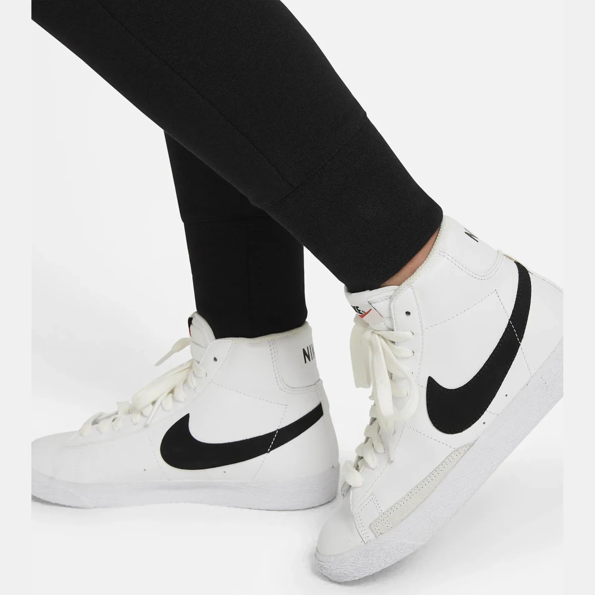 Nike Sportswear Club Trousers Older Girls - Veľkosť: S · záber 5