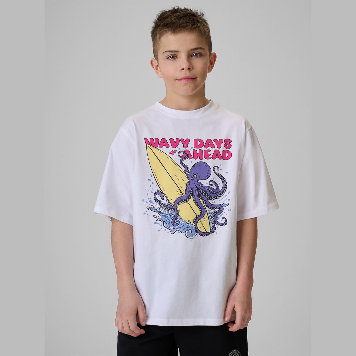 T-shirt loose s potlačou chlapčenský - biely · záber 11