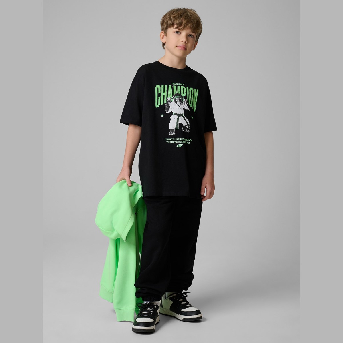 T-shirt loose s potlačou chlapčenský - čierny · záber 2