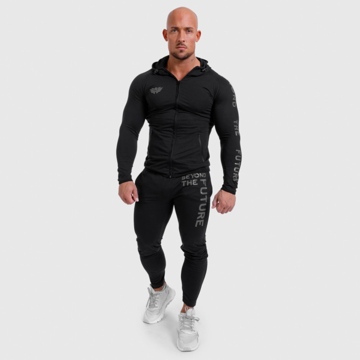 Pánske SlimFit tepláky Beyond the Future, čierne · záber 4