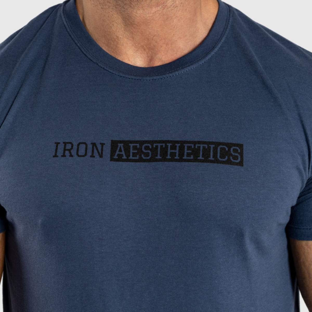 Pánske fitness tričko Iron Aesthetics Gym, modré · záber 5