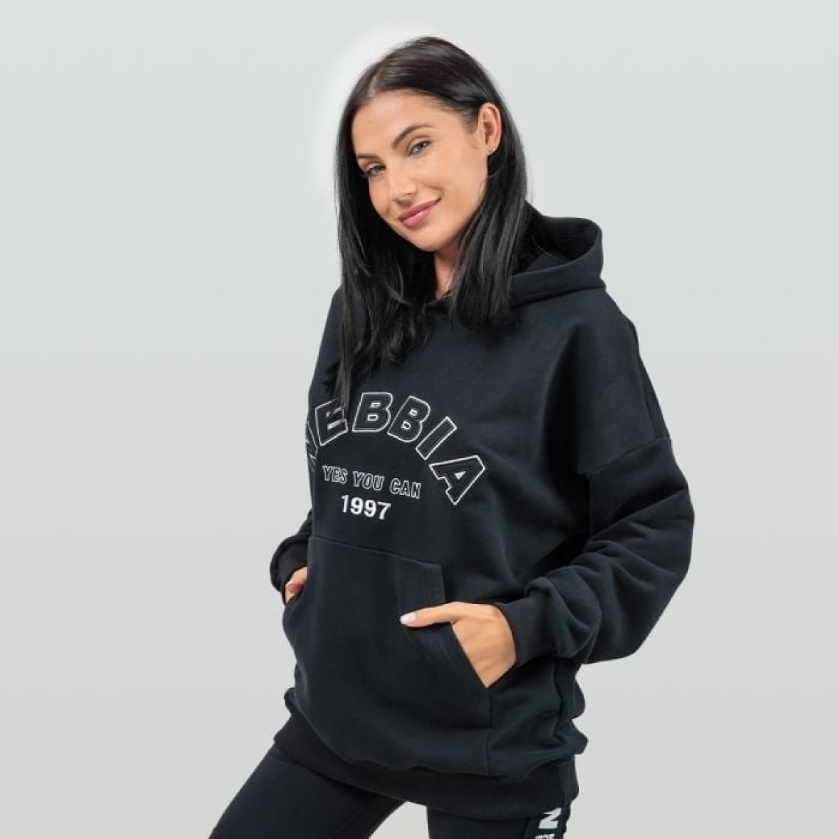 NEBBIA Dámska Oversize mikina Gym Rat Black SS · záber 1