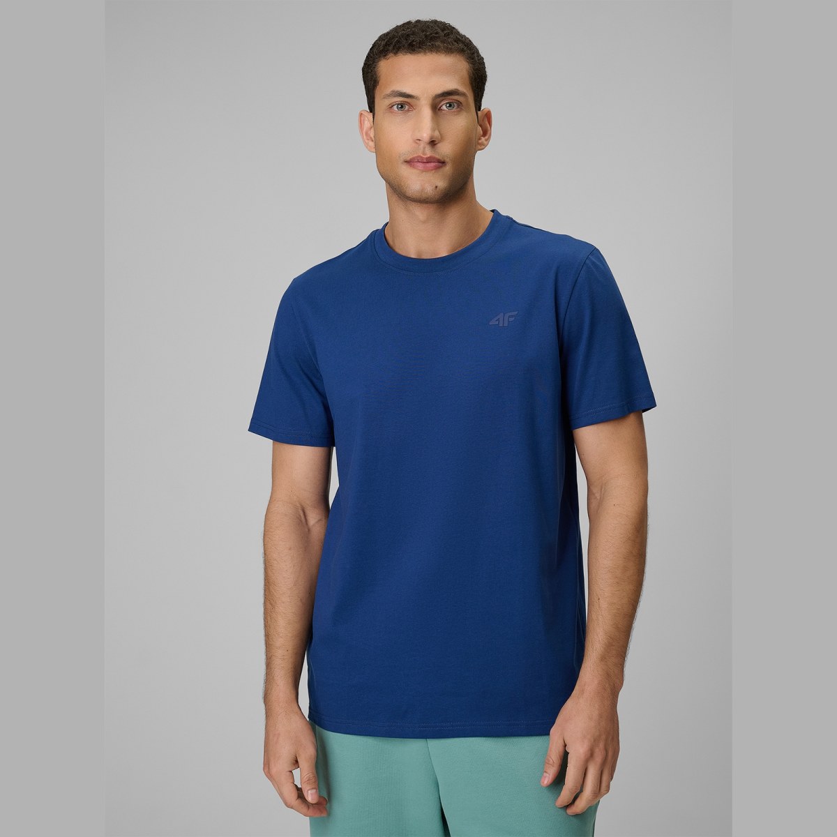 T-shirt regular jednofarebný pánsky - tmavomodrý · záber 1