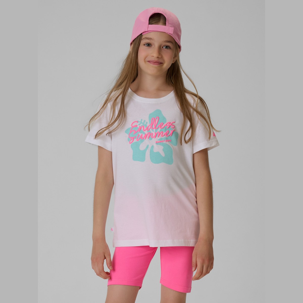 T-shirt regular s potlačou dievčenský - biely · záber 7