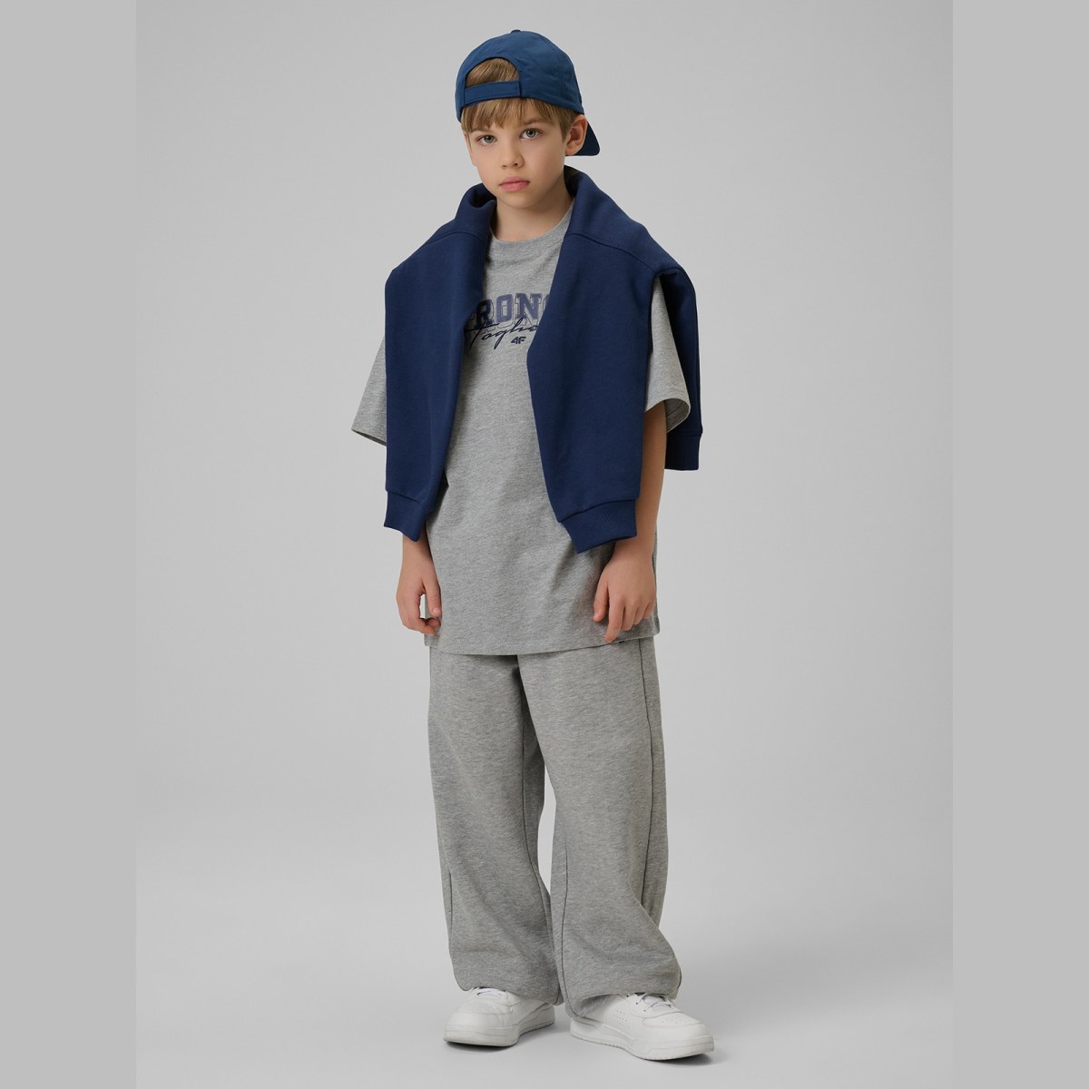 T-shirt loose s potlačou chlapčenský - sivý · záber 6