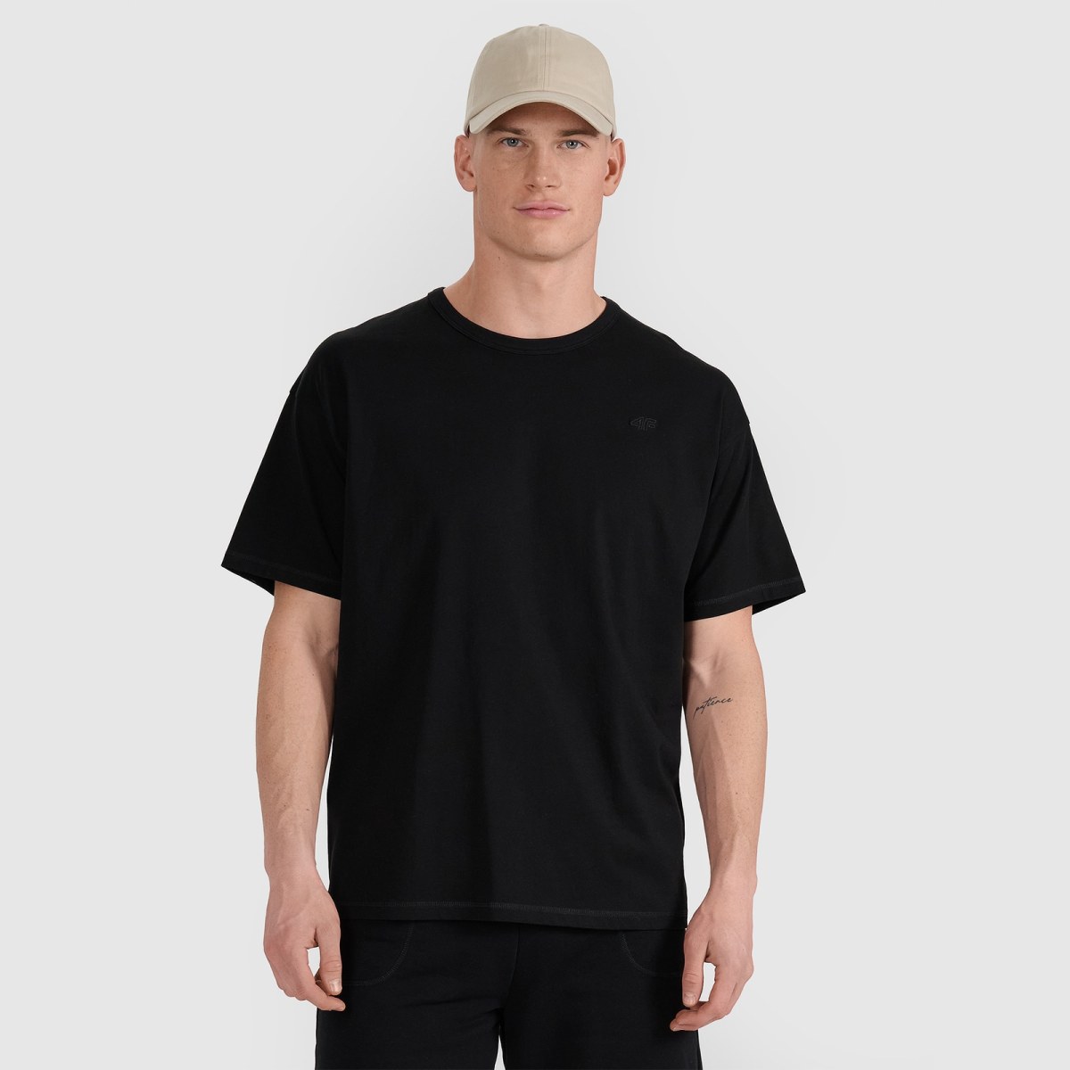 TSHIRT · záber 2