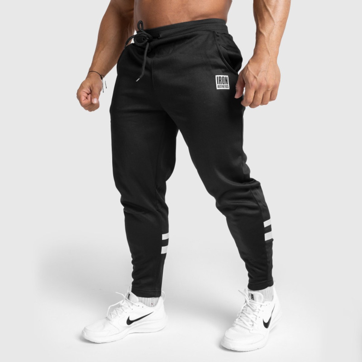 Jogger tepláky Iron Aesthetics Boxed, čierne · záber 1