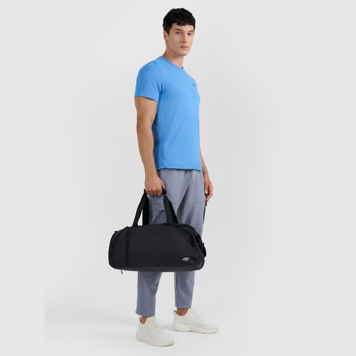 Taška cez rameno (25 L) - čierna · záber 1
