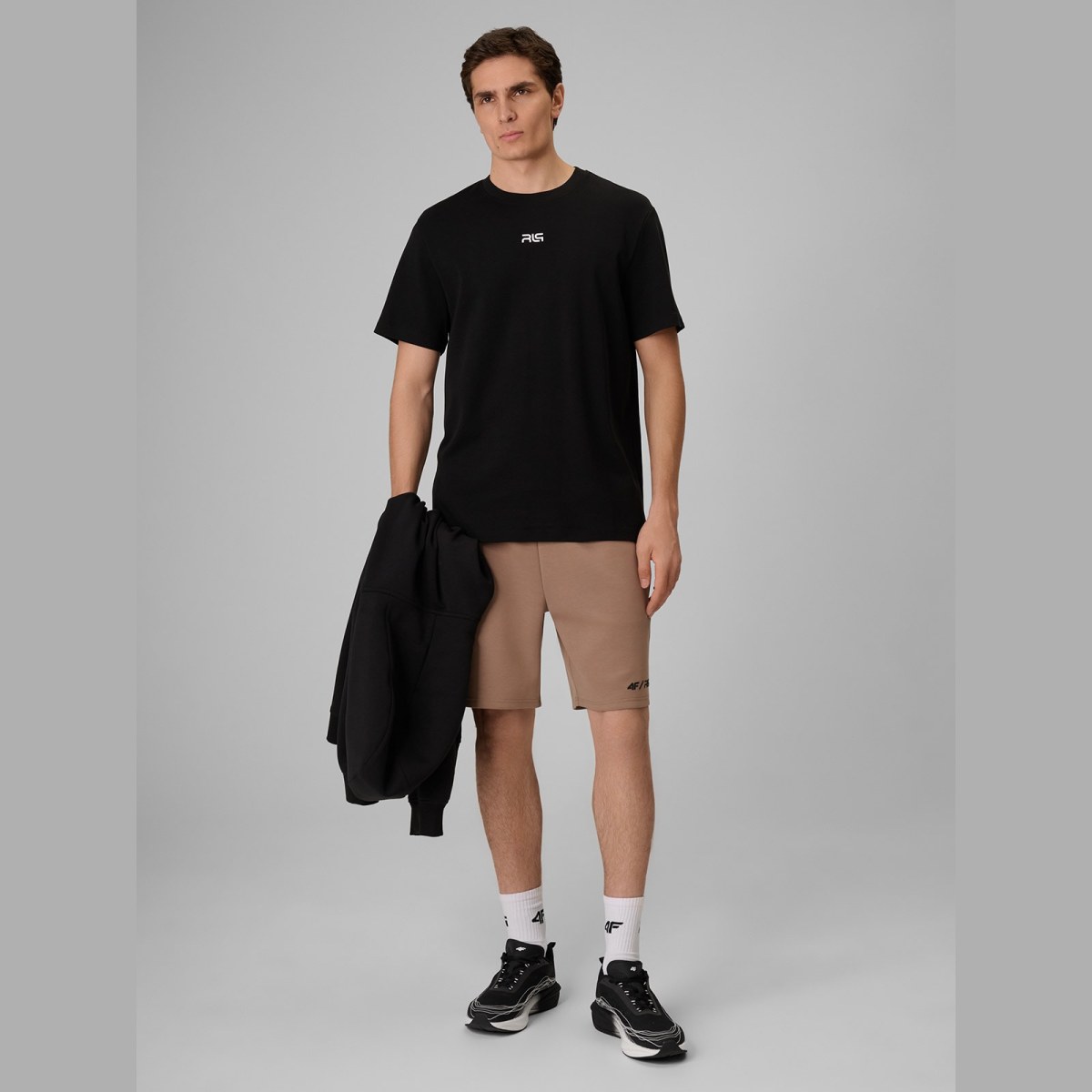 T-shirt regular hladký pánsky 4F x Robert Lewandowski - čierny · záber 2