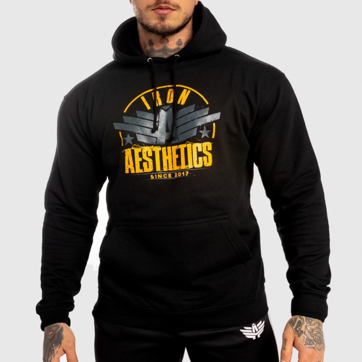 Fitness mikina bez zipsu Iron Aesthetics Force, čierna · záber 1