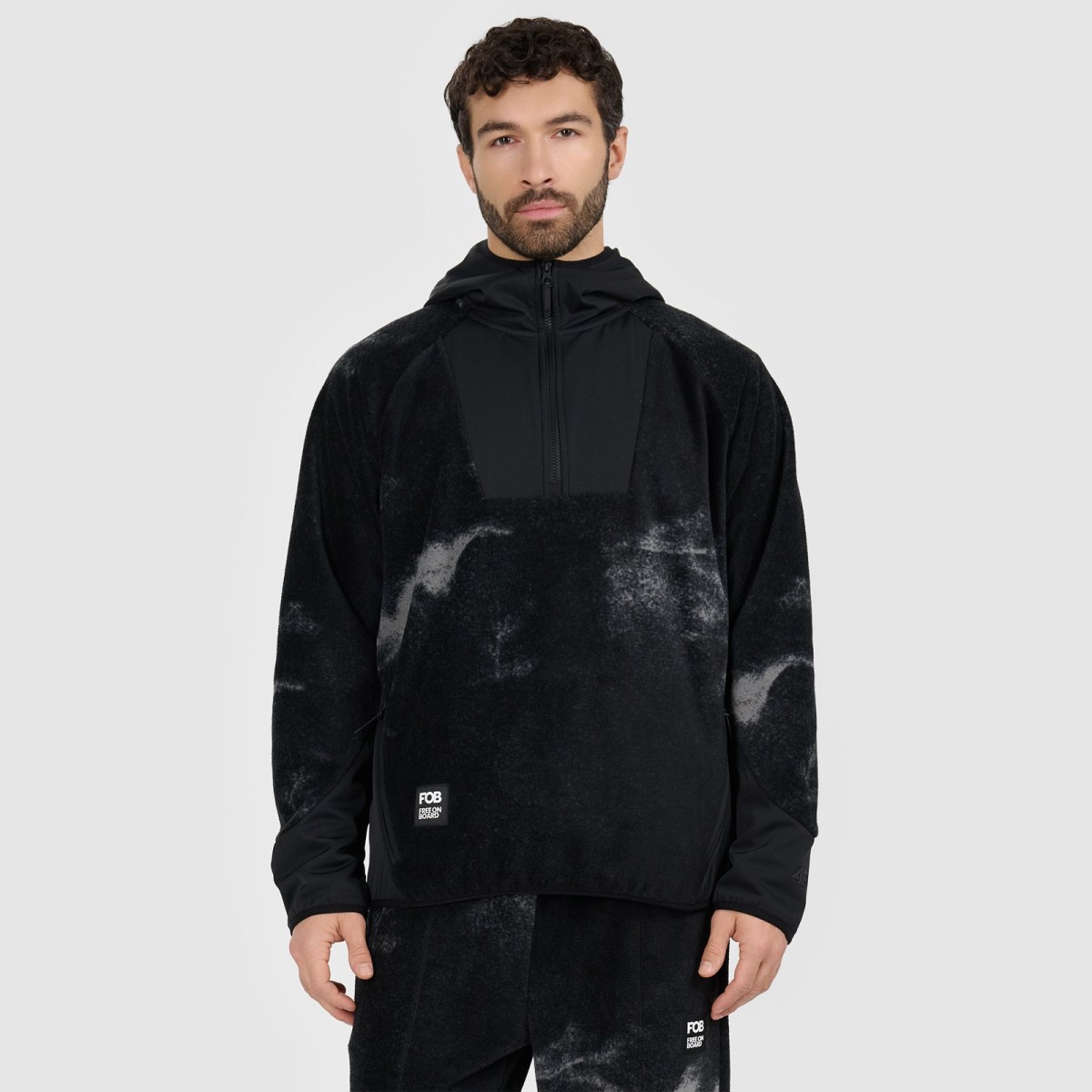 Pánsky loose fleece s kapucňou - čierny · záber 1