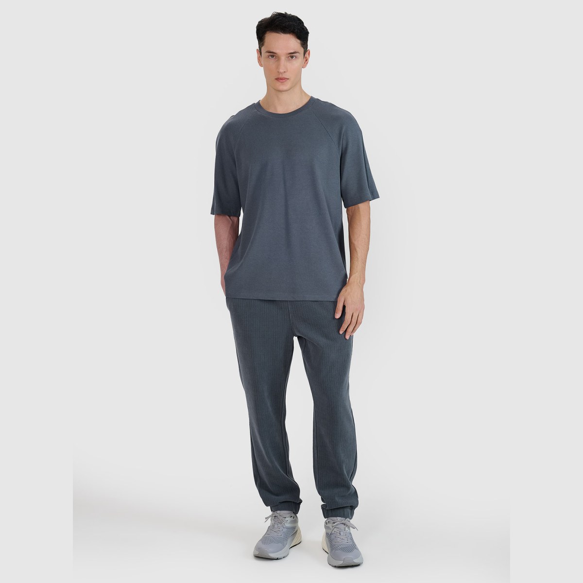 Pánske oversize tričko s prísadou modalu - šedé · záber 2