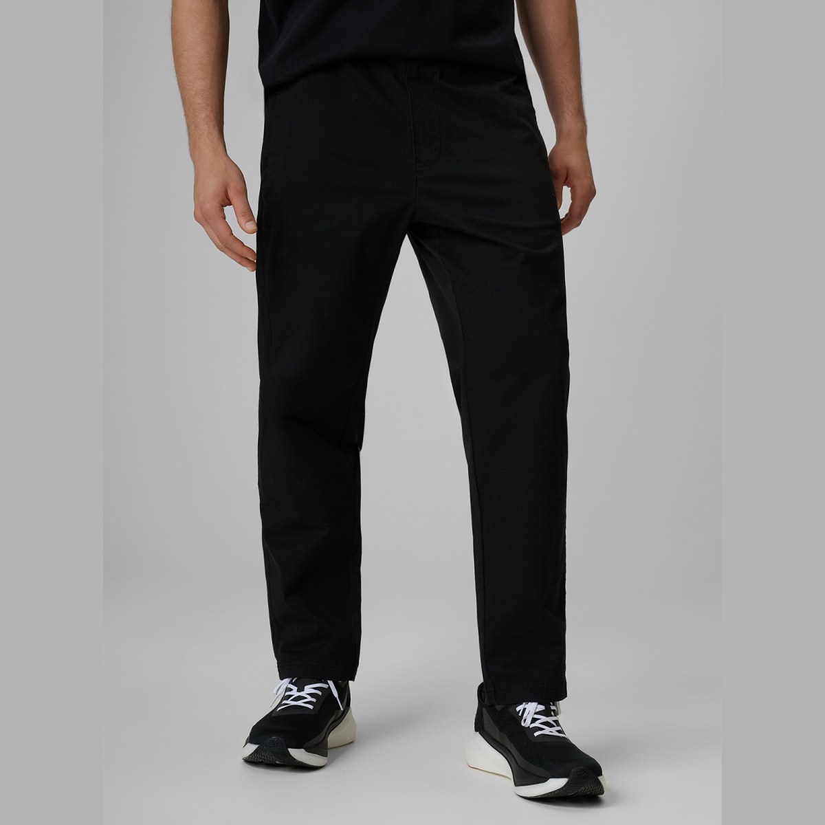 Nohavice casual pánske - čierne · záber 4