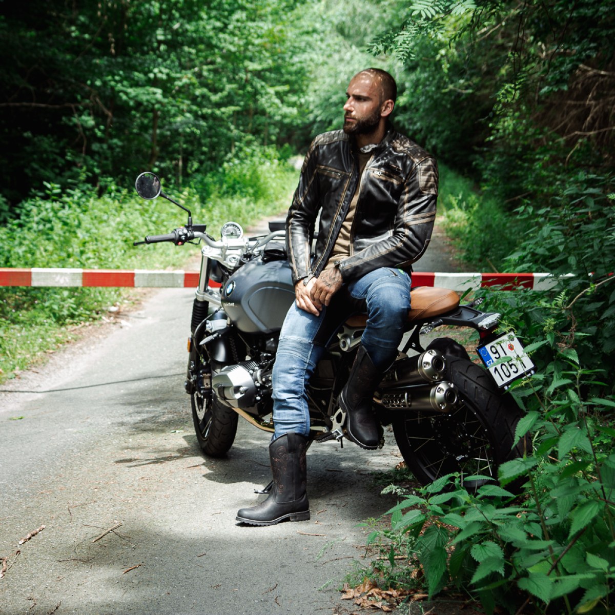 Kožená moto bunda W-TEC Mungelli - Veľkosť: S · záber 4