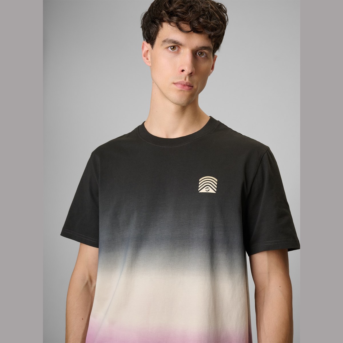 T-shirt relaxed s potlačou pánsky - čierny · záber 10