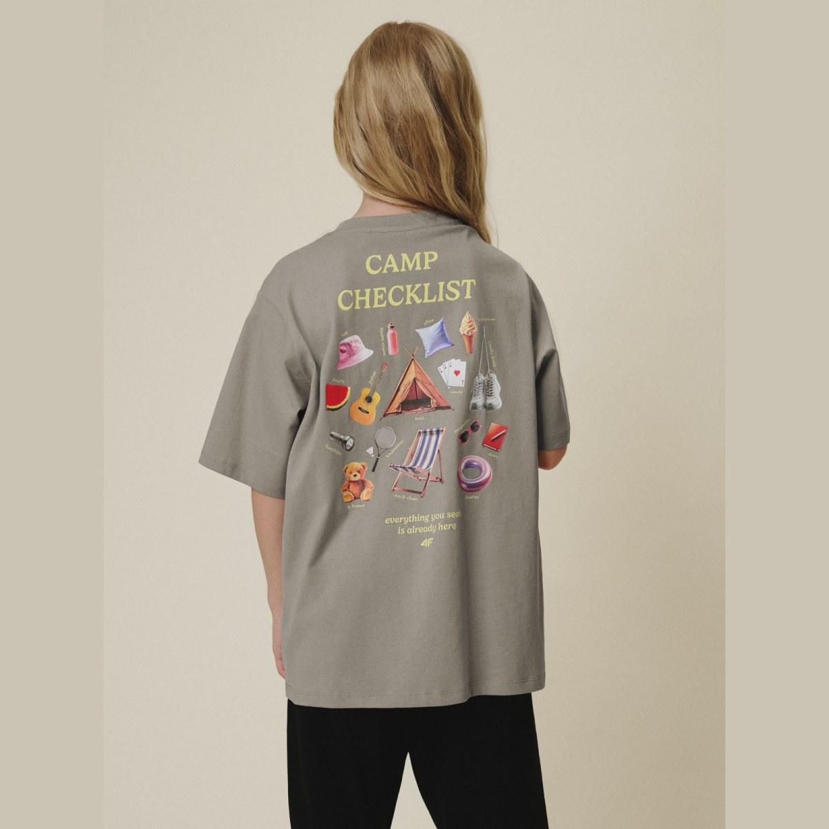 T-shirt loose s potlačou dievčenský - béžový · záber 2