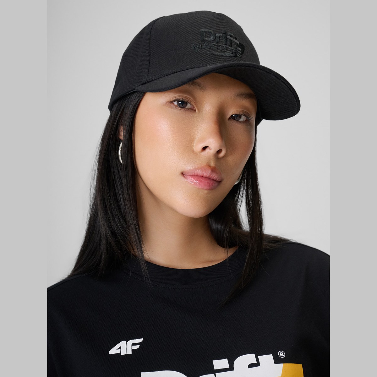 Šiltovka strapback unisex 4F x Drift Masters - čierna · záber 2