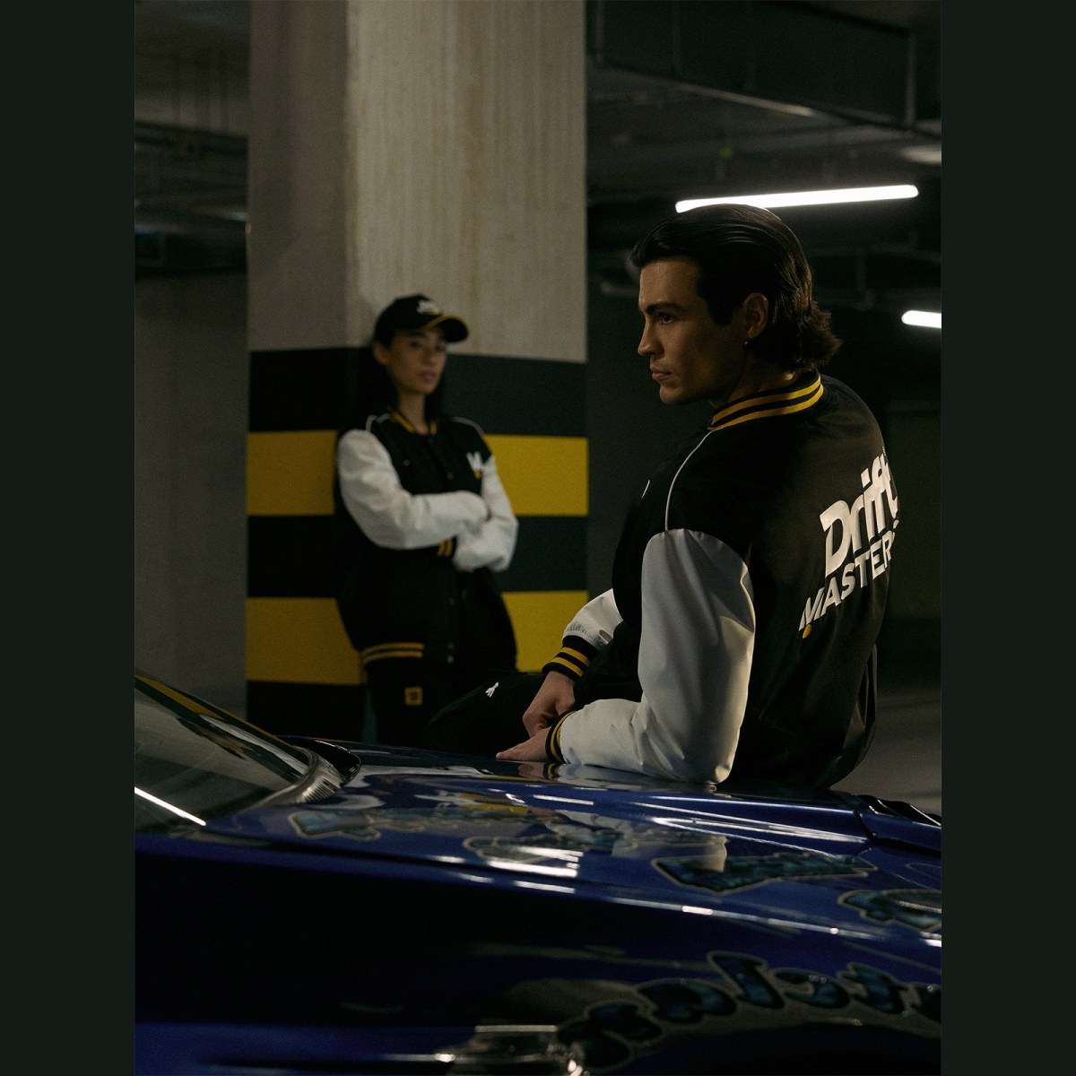 Prechodná bomber bunda unisex 4F x Drift Masters - čierna · záber 1