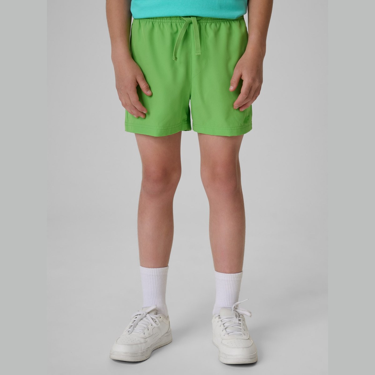 Chlapčenské plážové boardshorty - zelené · záber 4