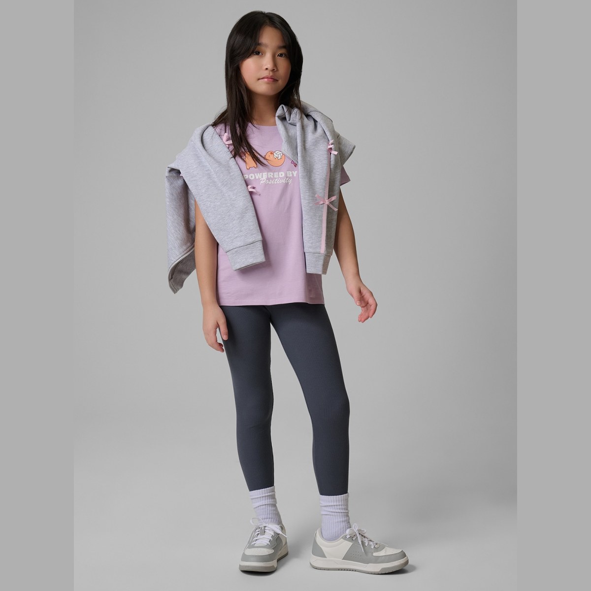 T-shirt regular s potlačou dievčenský - fialový · záber 2