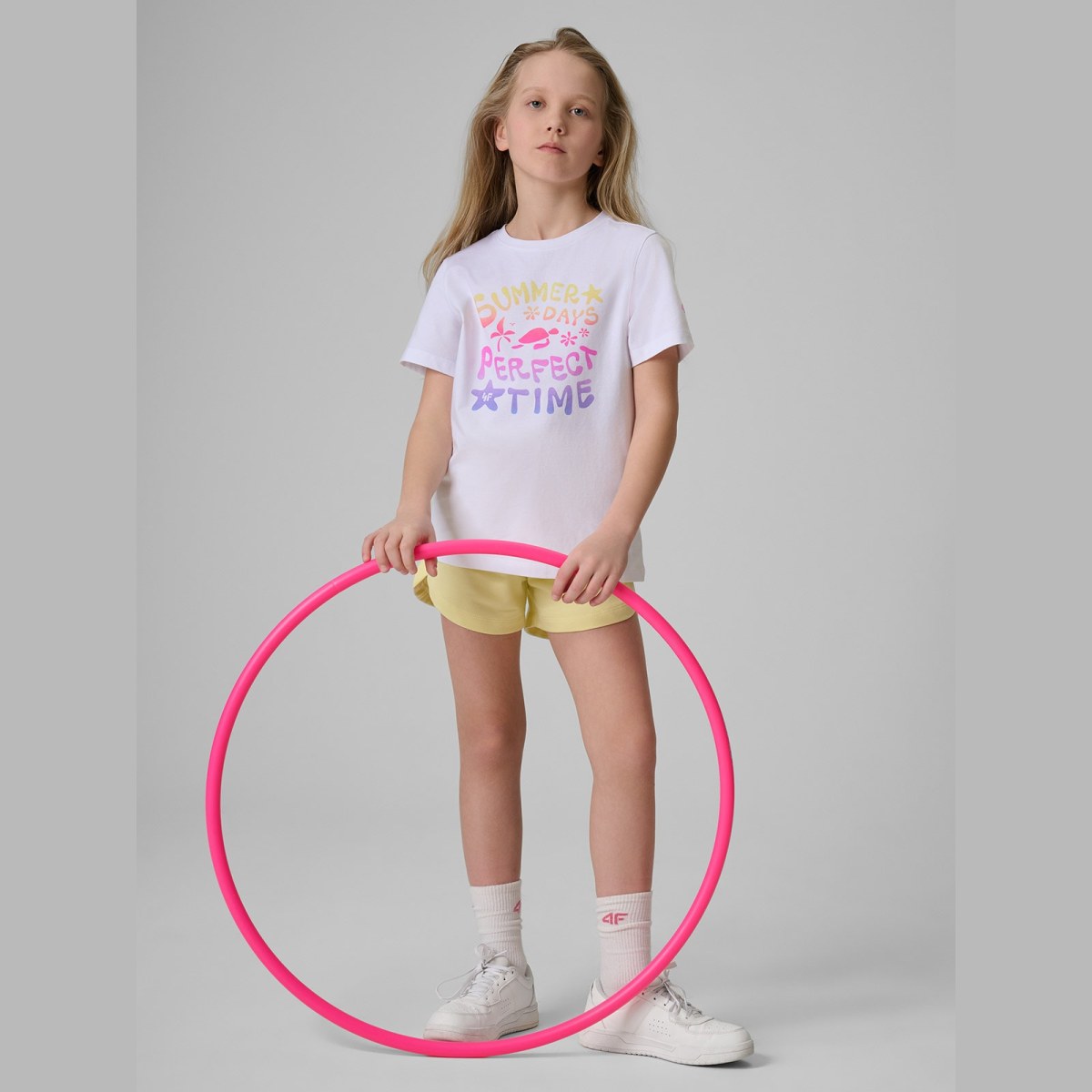 T-shirt regular s potlačou dievčenský - biely · záber 2