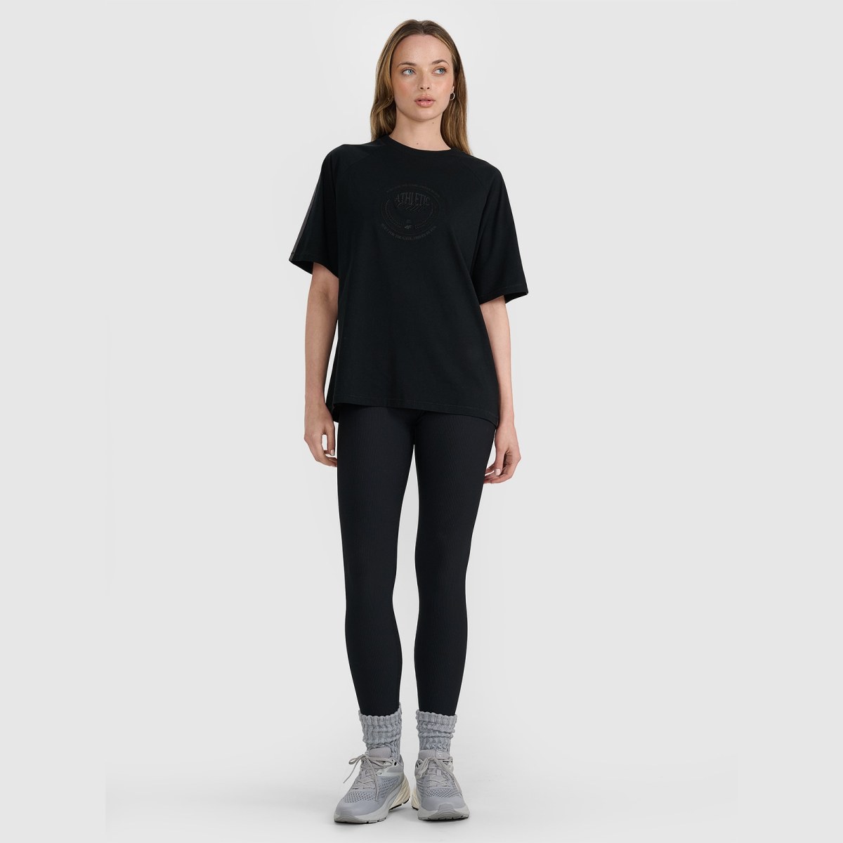 T-shirt oversize s potlačou dámsky - čierny · záber 4