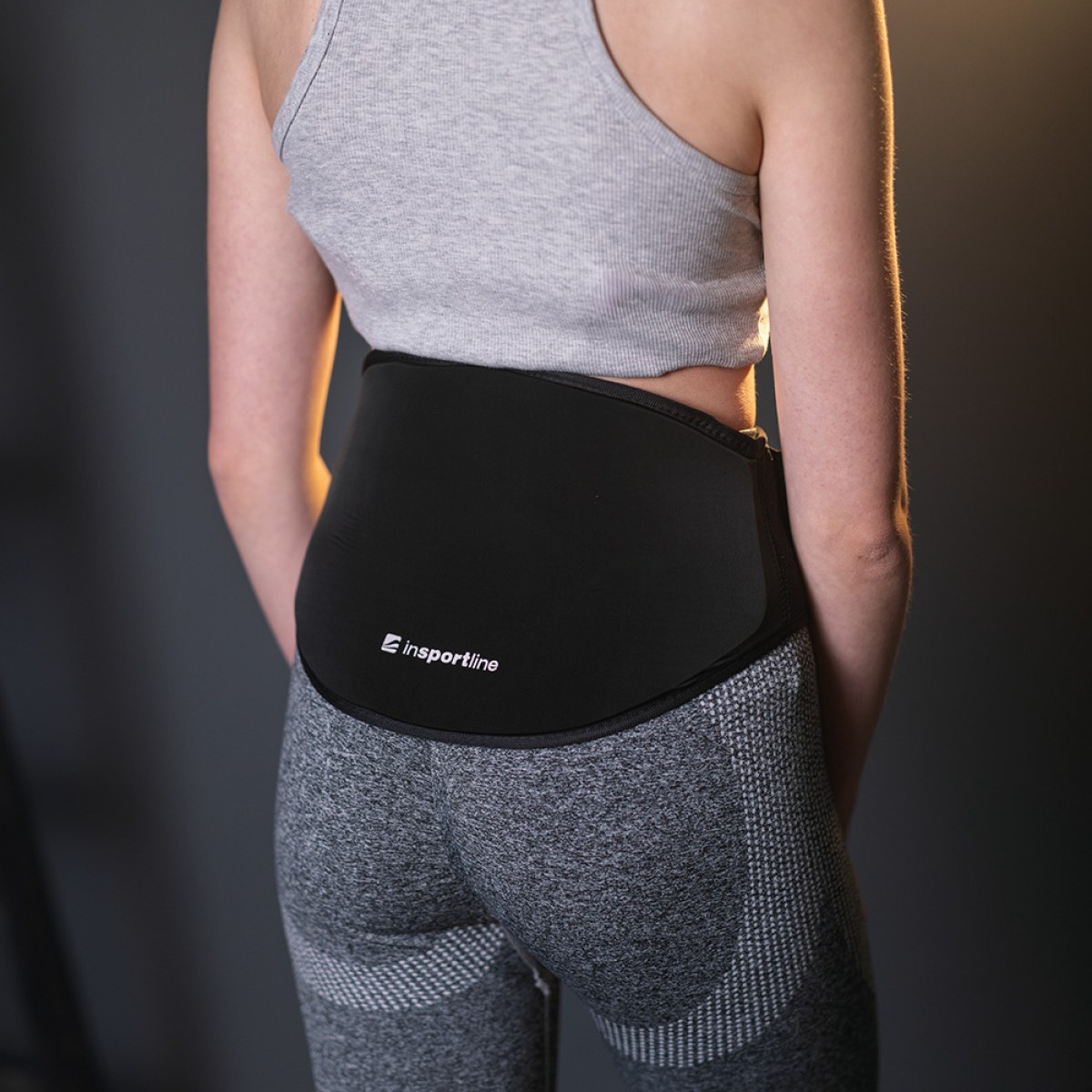 Hrejivo-chladivý bedrový pás inSPORTline Vitaback · záber 1
