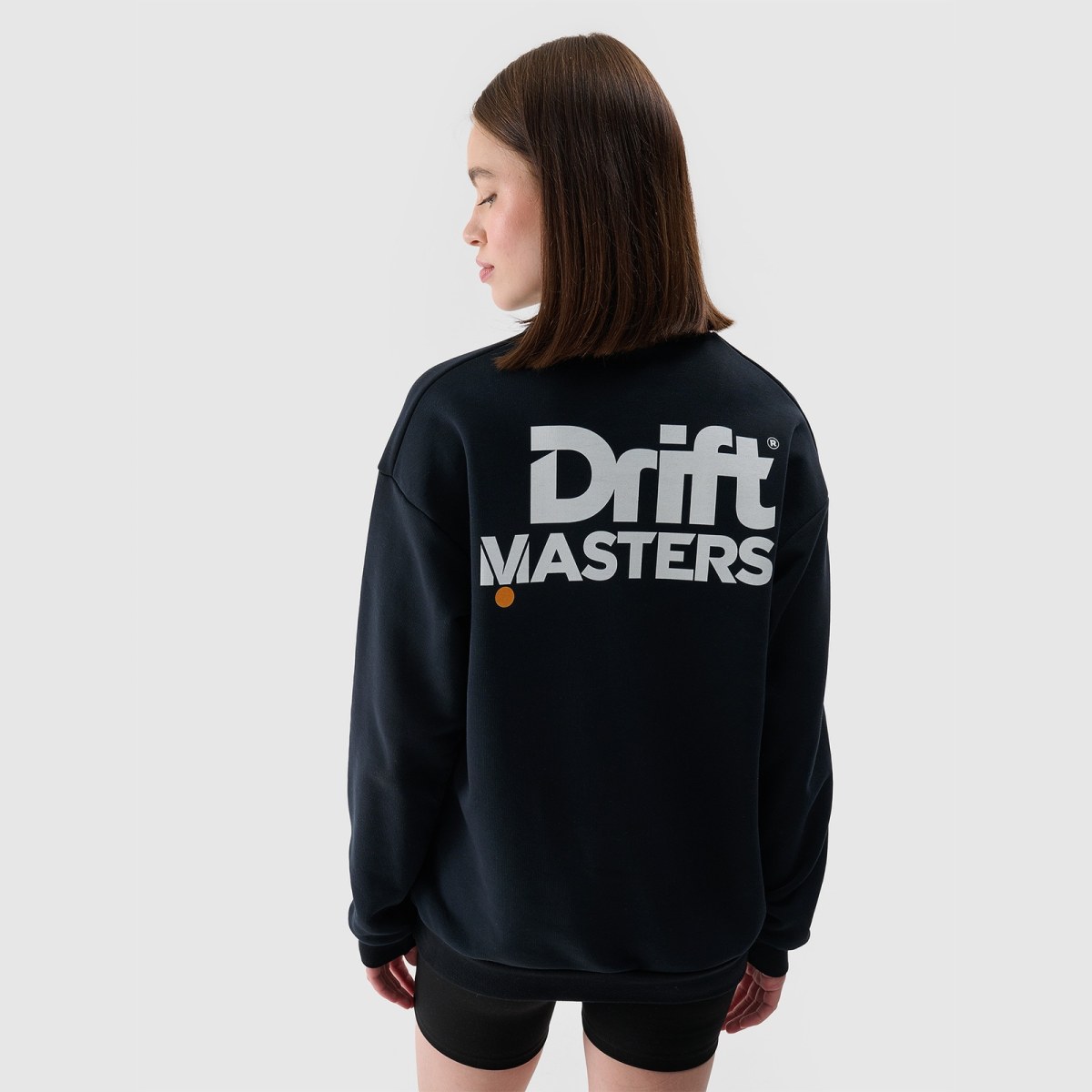 Unisex nerozopínateľná tepláková mikina bez kapucne 4F x Drift Masters - čierna · záber 2