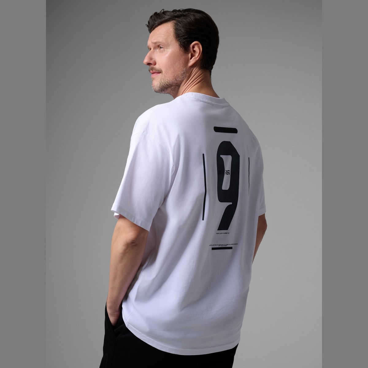 Pánske loose tričko s potlačou 4F x Robert Lewandowski - biele · záber 1
