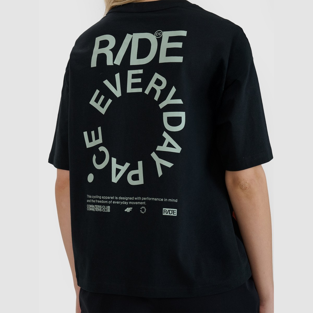 Dámske oversize tričko s potlačou - čierne · záber 6