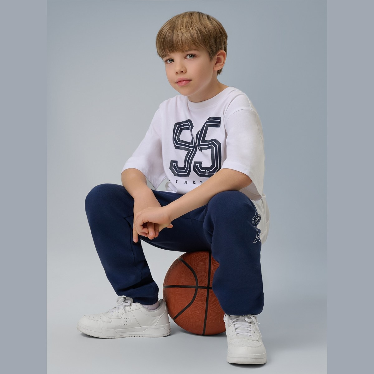T-shirt loose s potlačou chlapčenský - biely · záber 1