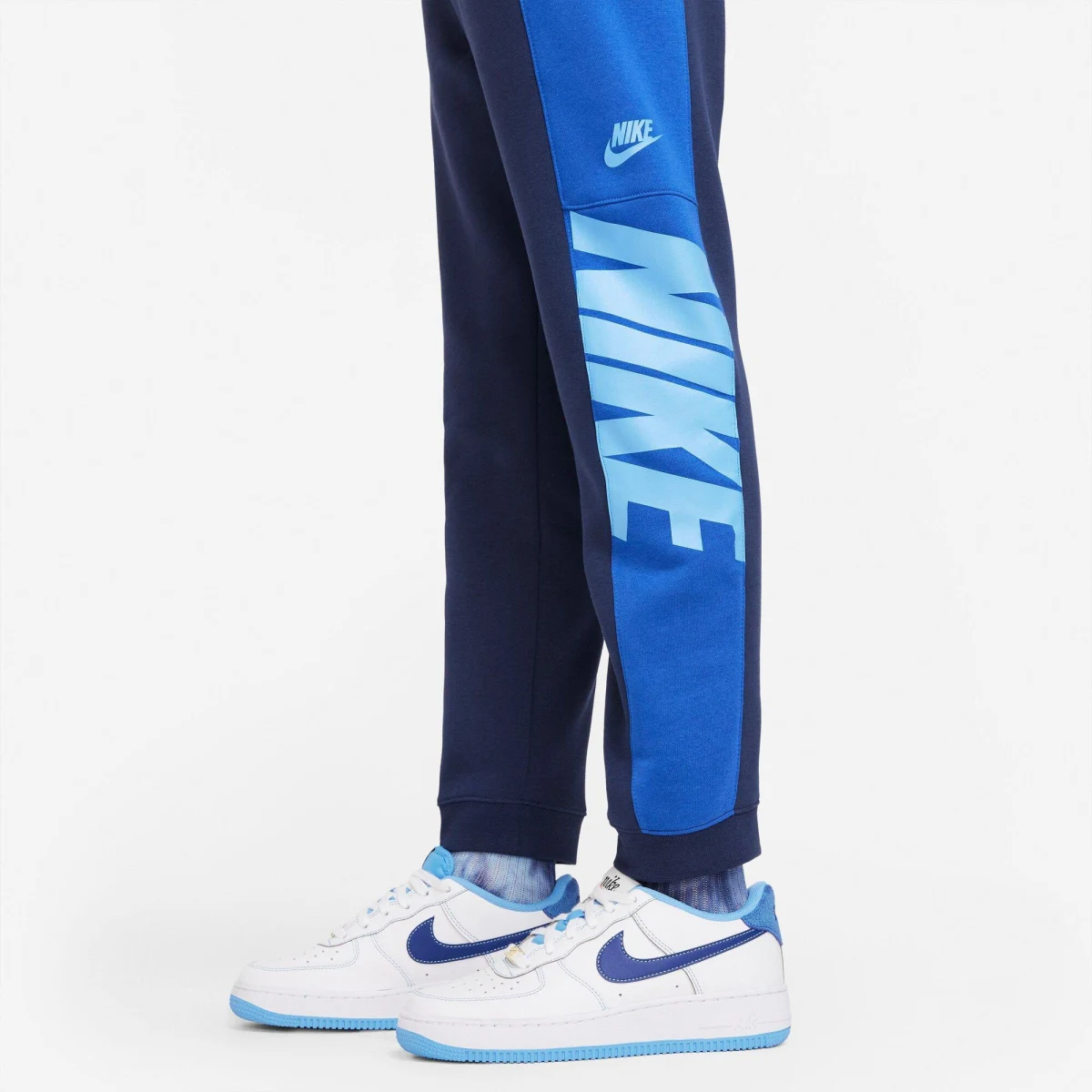 NIKE SPORTSWEAR BOYS JOGGERS - Veľkosť: S · záber 5