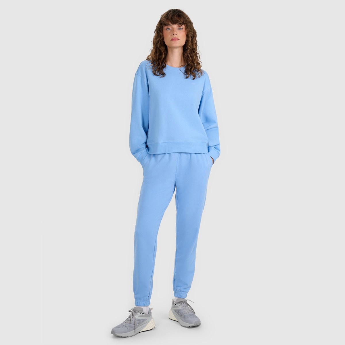 Dámske teplákové nohavice typu jogger - denim · záber 1