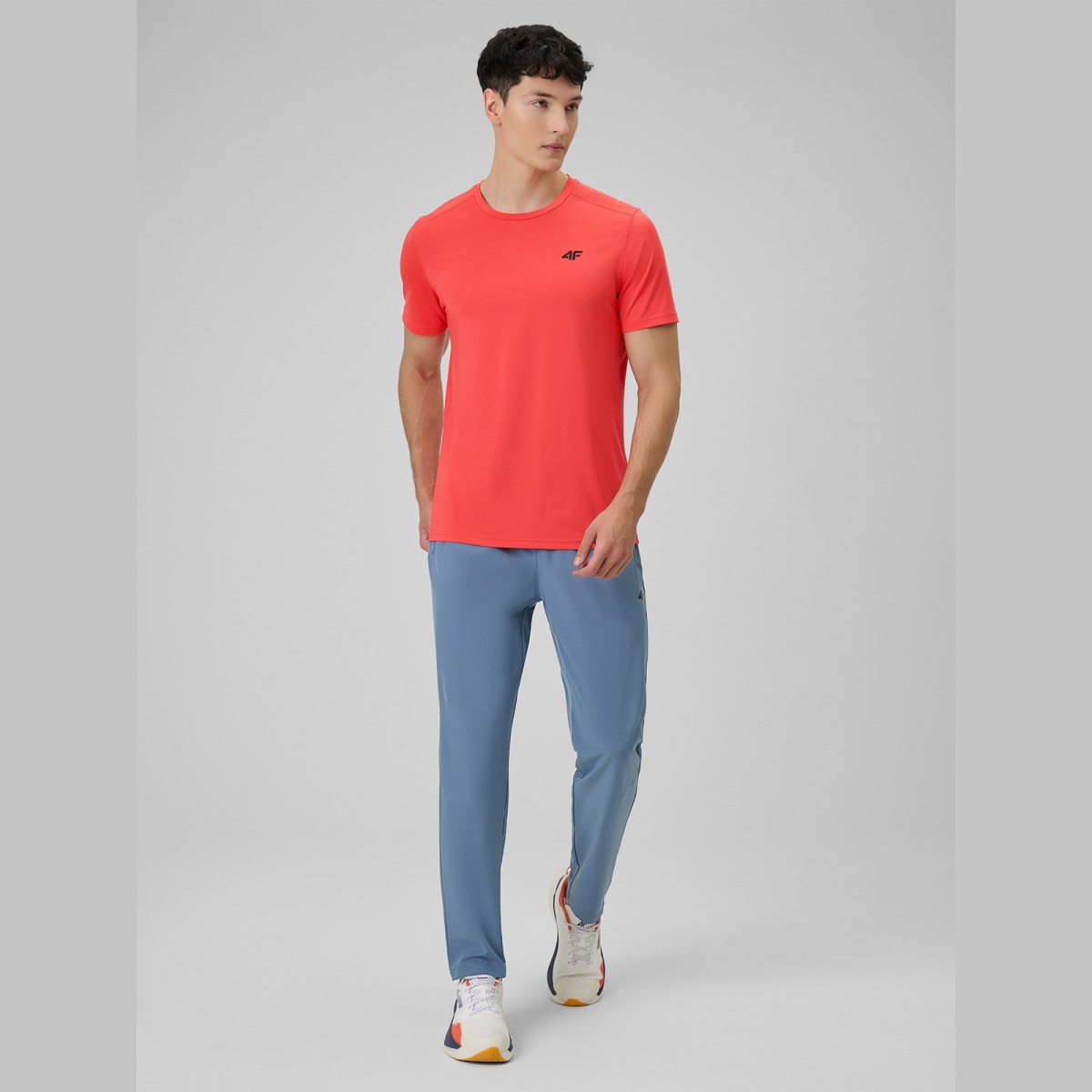 Tréningové tričko regular rýchloschnúce pánske - červené · záber 2