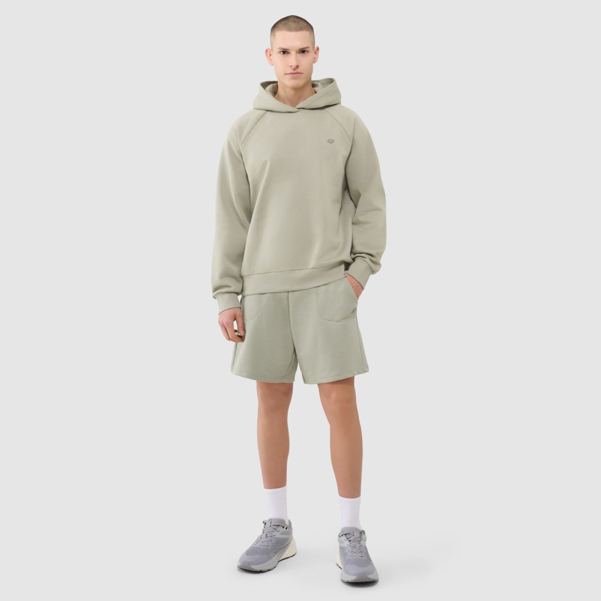 Unisex teplákové šortky - olivové · záber 1