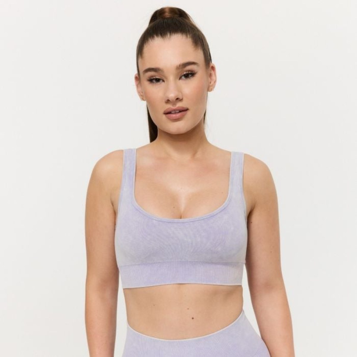 GymBeam Bezšvová športová podprsenka Lift Violet M · záber 1