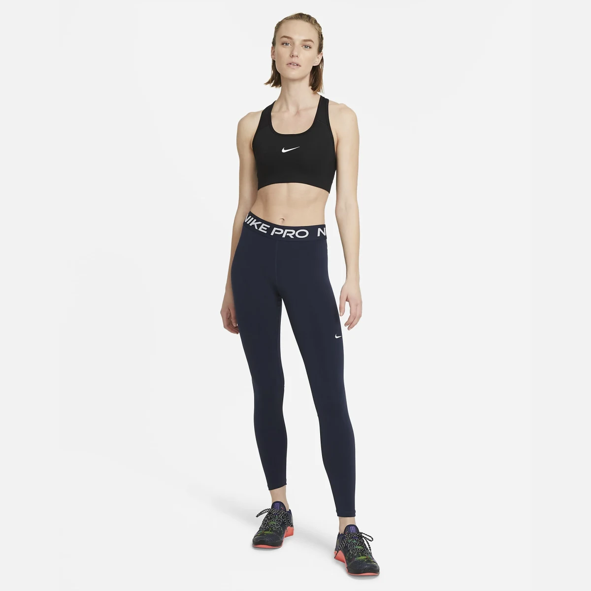 Nike Pro Mid-Rise Leggings W - Veľkosť: M · záber 3